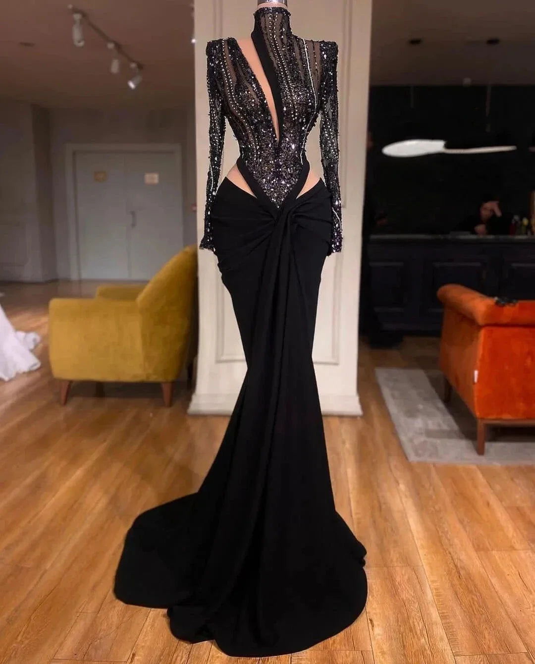 Exquisite Evening Dresses Long Sleeves Sexy V Neck Sequins Lace Shiny Beaded